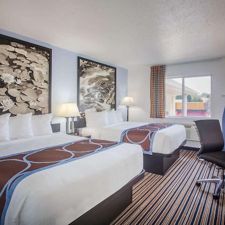 Super 8 By Wyndham Washington Hotel Eksteriør billede